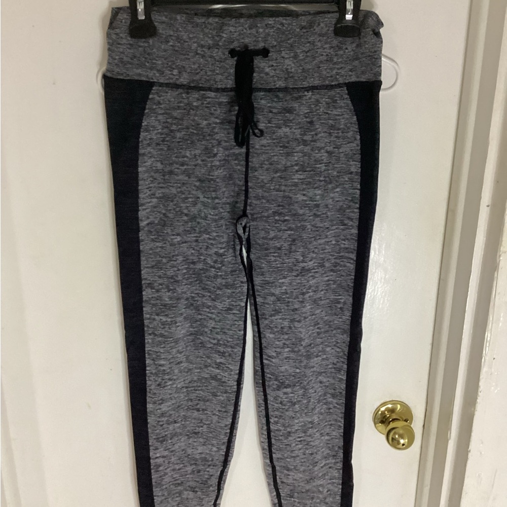 PINK active black and gray leggings size XL
